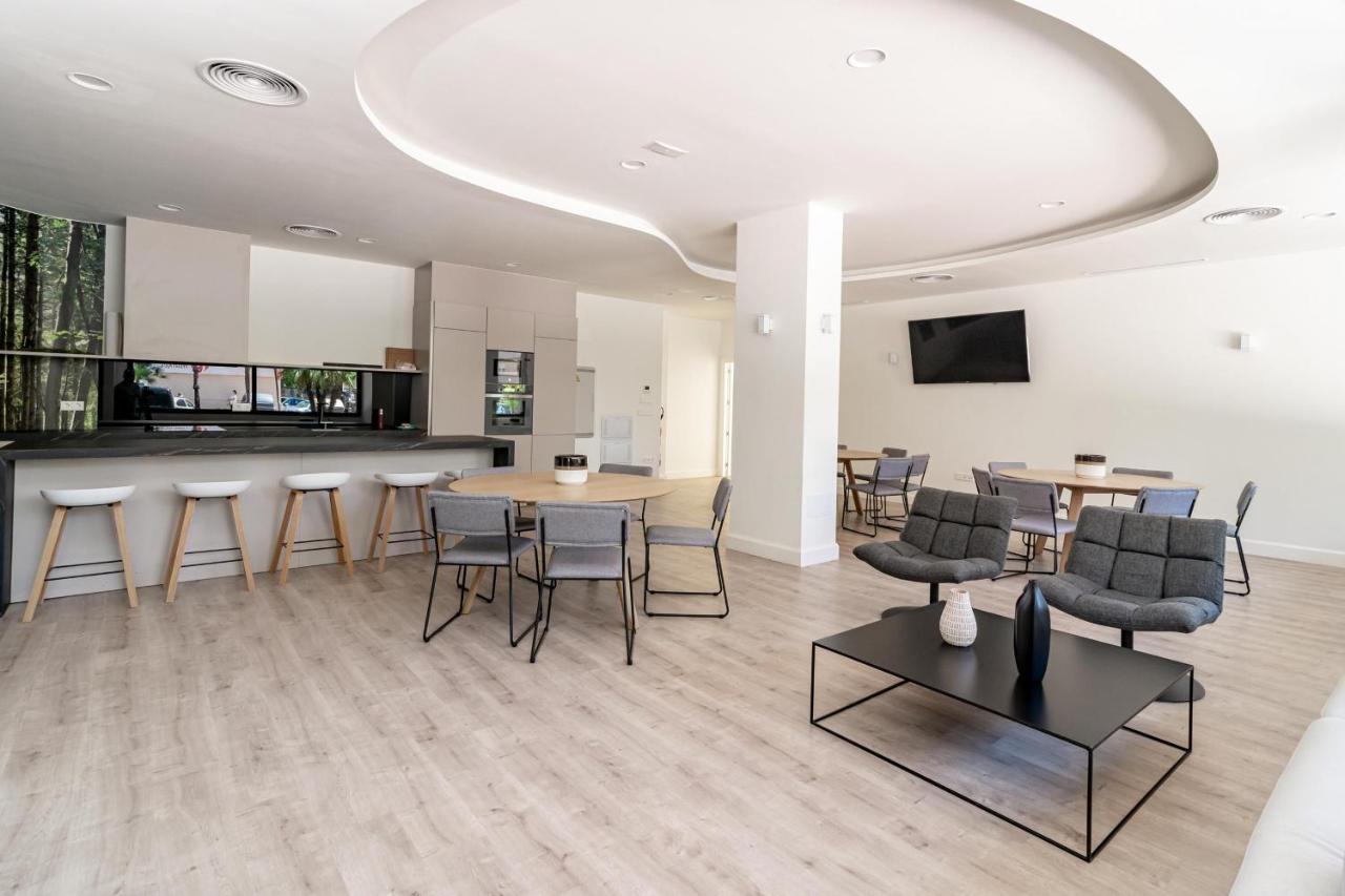Inf32L- Modern City Apartment, Families Only Estepona Exteriör bild