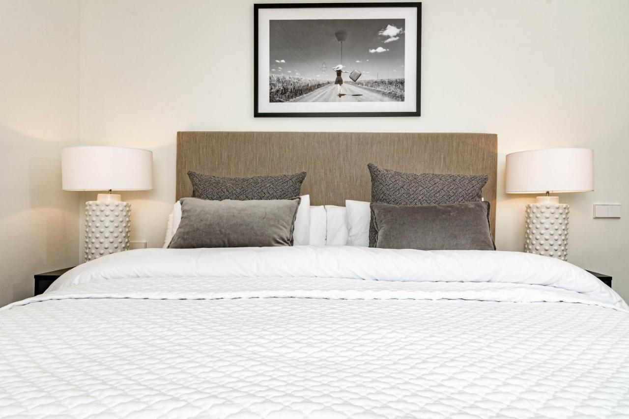 Inf32L- Modern City Apartment, Families Only Estepona Exteriör bild